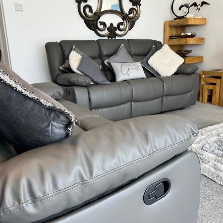 Stunning Beach Front House - Sleeps 6 Pwllheli Exterior foto